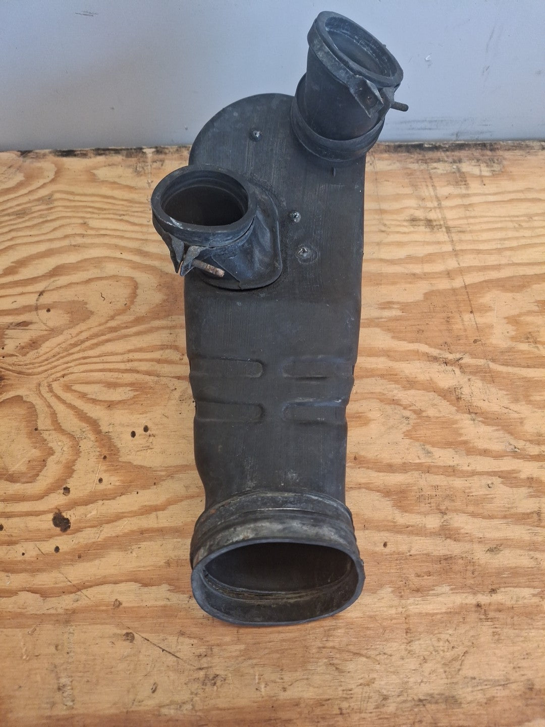 83-86 HONDA SHADOW VT500 AIR filter CLEANER Tube INTAKE CHAMBER SNORKEL OEM boot