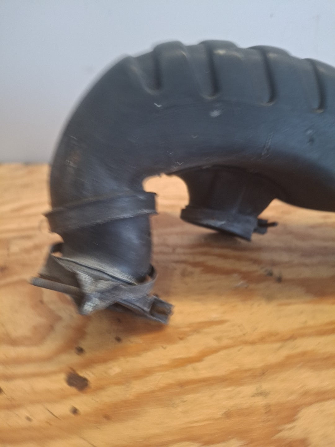 83-86 HONDA SHADOW VT500 AIR filter CLEANER Tube INTAKE CHAMBER SNORKEL OEM boot