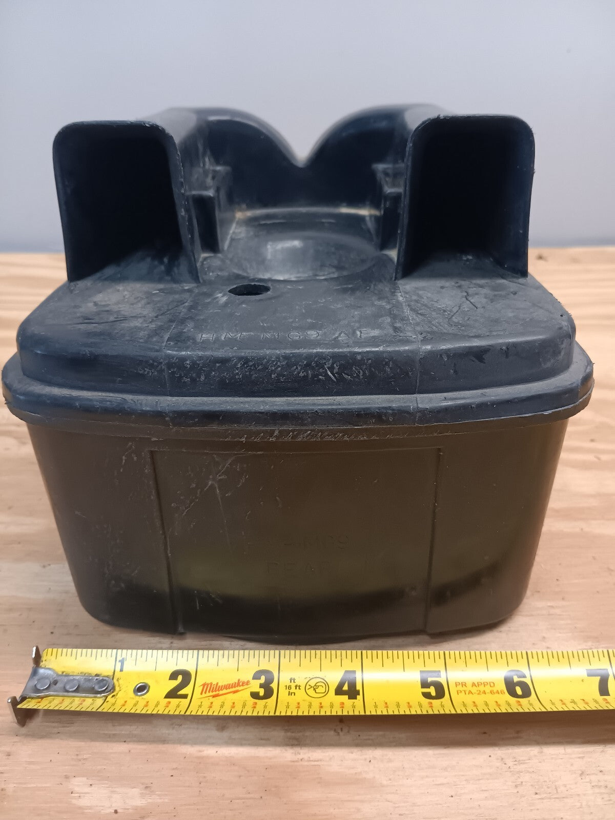 1984 HONDA GOLDWING GL1200 INTERSTATE (#434) AIRBOX AIR CLEANER COVER STAY