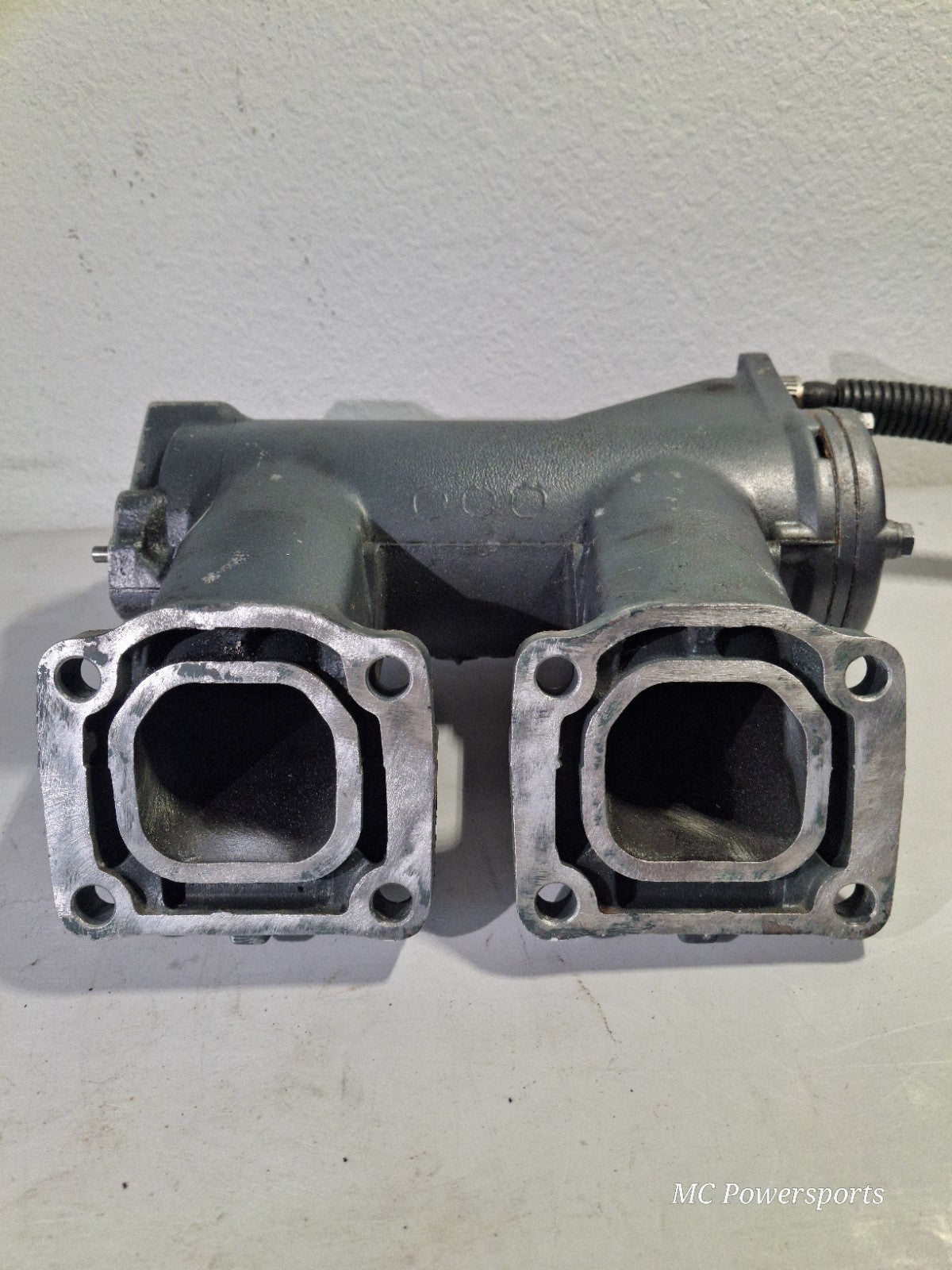 1994 YAMAHA WAVERAIDER Wave Raider 700 RA700 EXHAUST MANIFOLD OEM