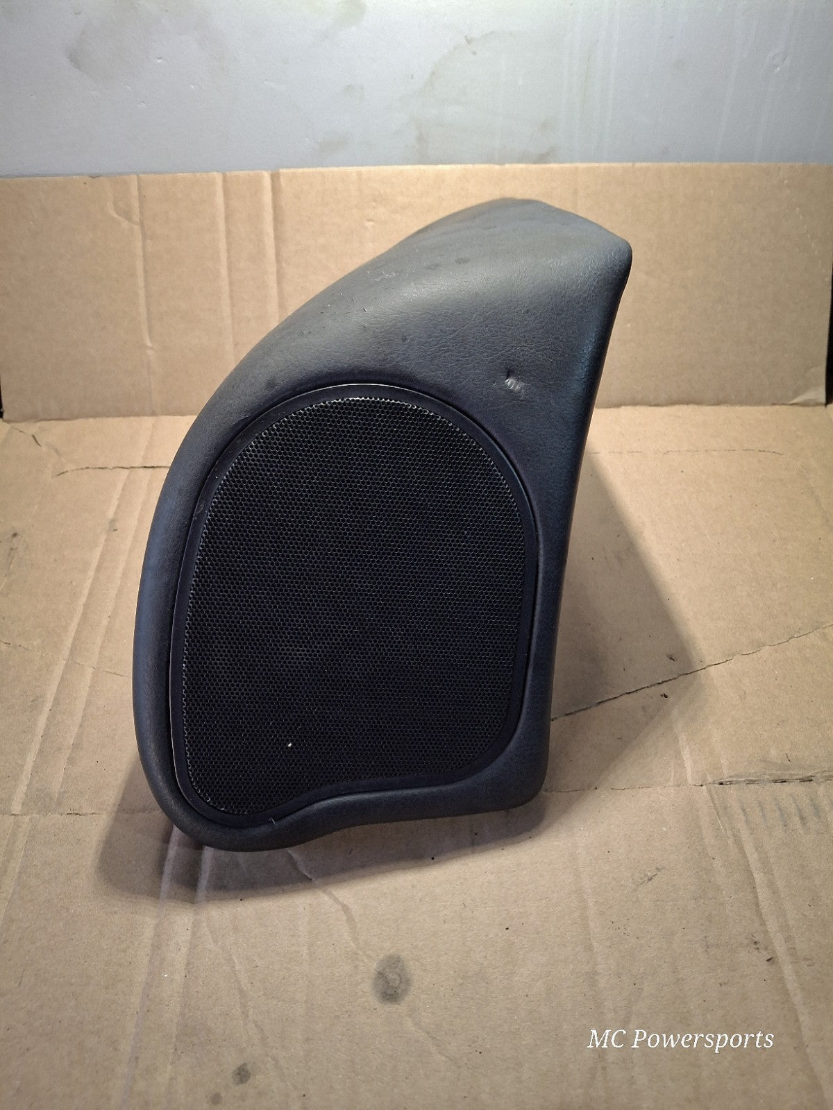 2002 BMW K 1200 LT K1200LT Speaker housing top case Right Side Assembly OEM